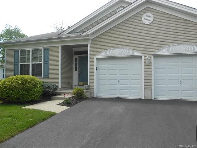 1st image of 414 Scarborough Ct