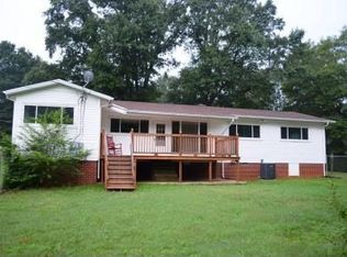 120 40th Avenue Pl NW, Hickory, NC 28601