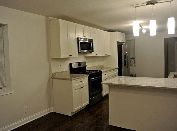 3rd image of 854 W Armitage Ave #1CH