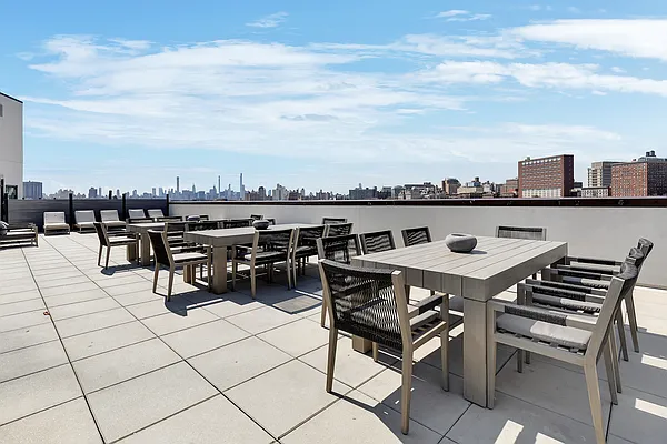 Rented by R New York | media 31