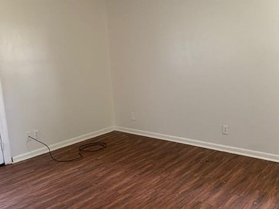 3rd image of 735 University Dr