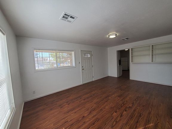 3rd image of 10171 Armstrong Dr