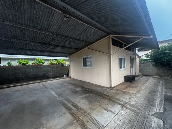 Francis, 3211 Francis St, Honolulu, HI 96815
