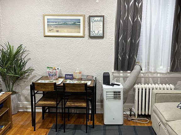 3rd image of 33 S Iowa Ave #4