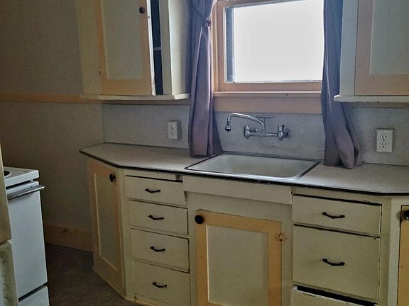 5th image of 921 Helen Ave #921