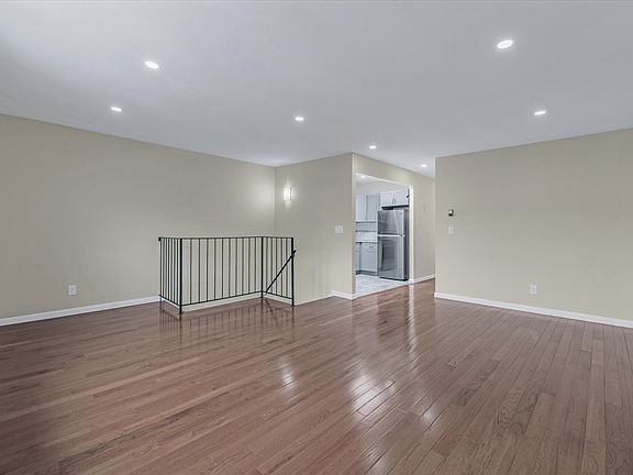 4th image of 14 McKibbin Ct #2