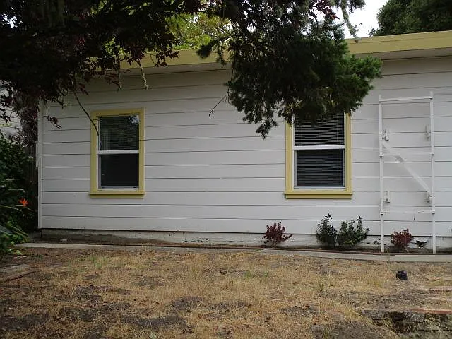 715 Corcoran Ave #A — Photo 10