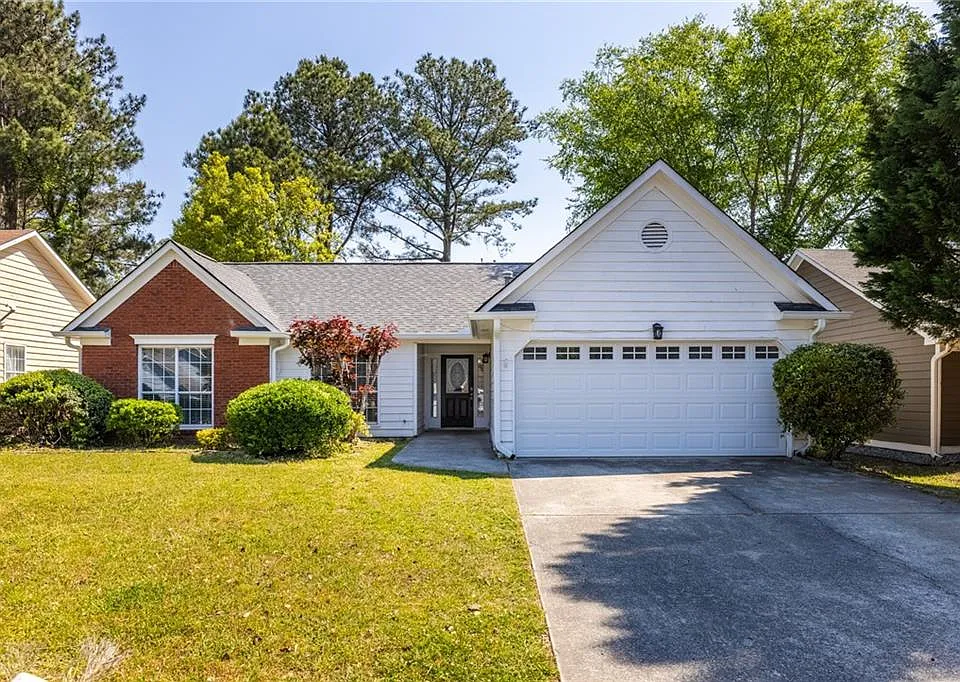 2110 Racquet Club Cir