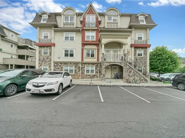 8 Elm Street #112, Spring Valley, NY 10977