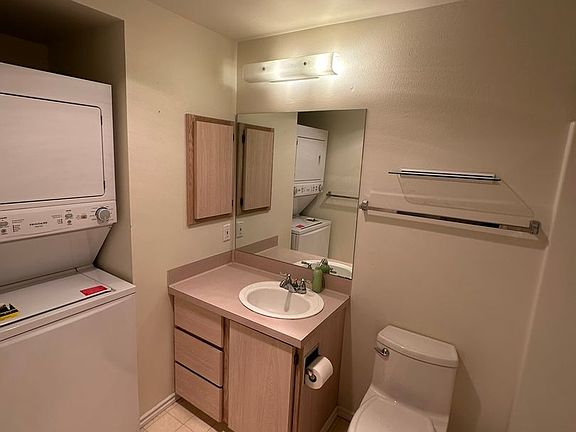 4th image of 16990 NE 80th St APT 104