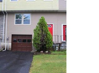 8398B Shallowcreek Rd, Liverpool, NY 13090