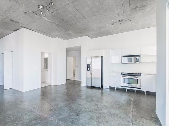 4th image of 133 NE 2nd Ave APT 2301