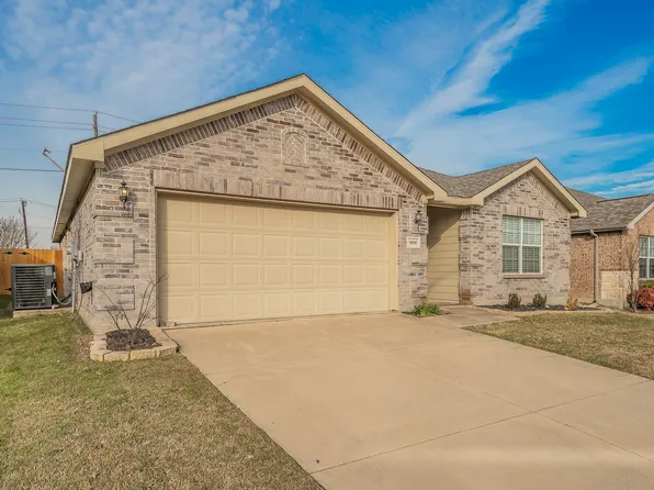10541 Rising Knoll Ln, Fort Worth, TX 76131