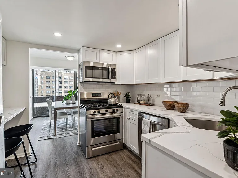 1326 Spruce St #42-1503 — Photo 11