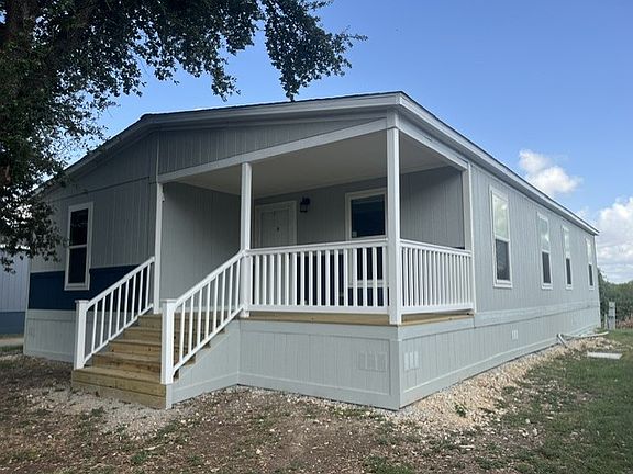 3rd image of 1601 E Slaughter Ln Trailer 117