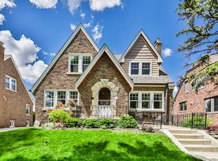 412 Shenstone Rd, Riverside, IL 60546