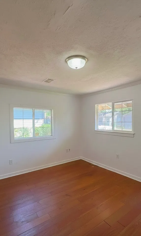 Building Photo - 1004 Lanier Ave