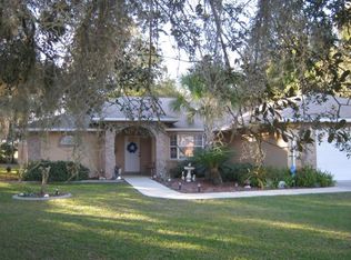 8228 N Golfview Dr, Citrus Springs, FL 34434
