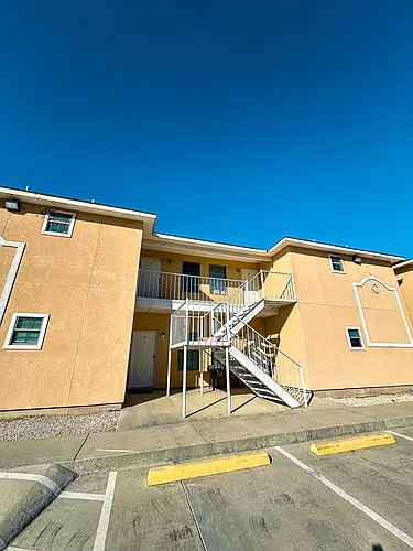 391 Riverside Dr Photo 1