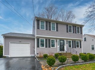 89 Gillan Ave, Warwick, RI 02886