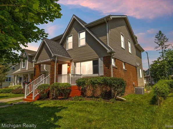 2994 Cumberland Rd, Berkley, MI 48072