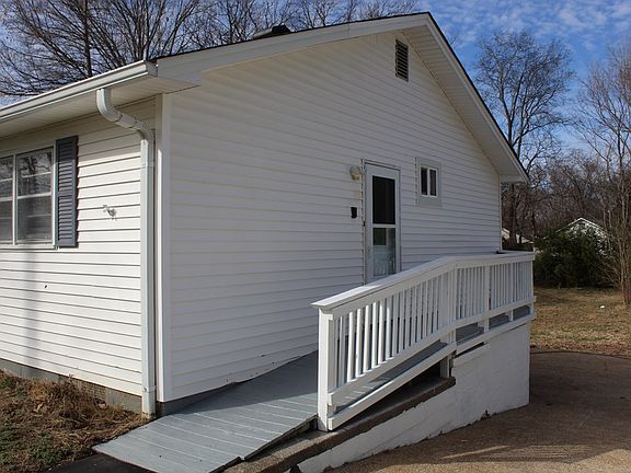 5th image of 349 Clark St