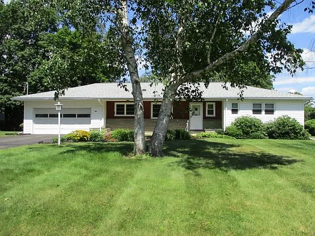 610 Cornell Rd photo 1
