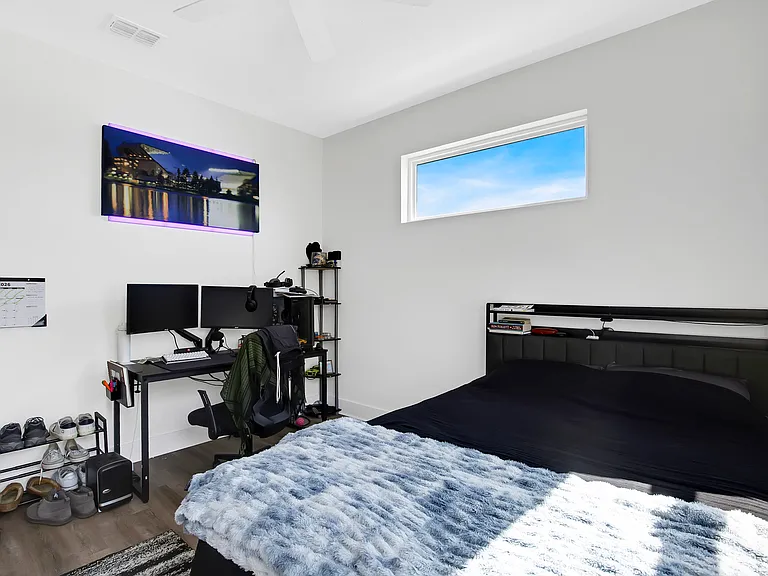 2506 W Cleveland St #9 — Photo 18