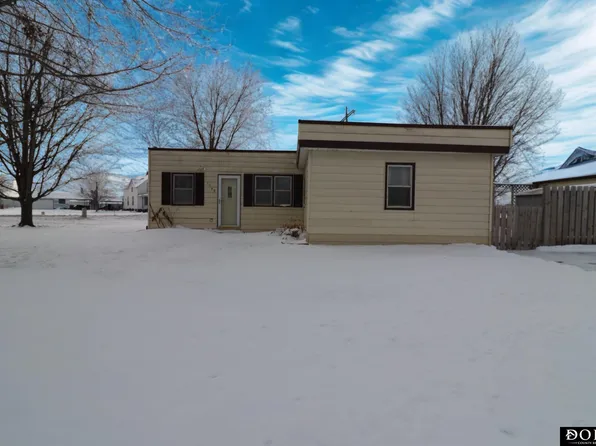 1749 Old 8 Hwy, Fremont, NE 68025