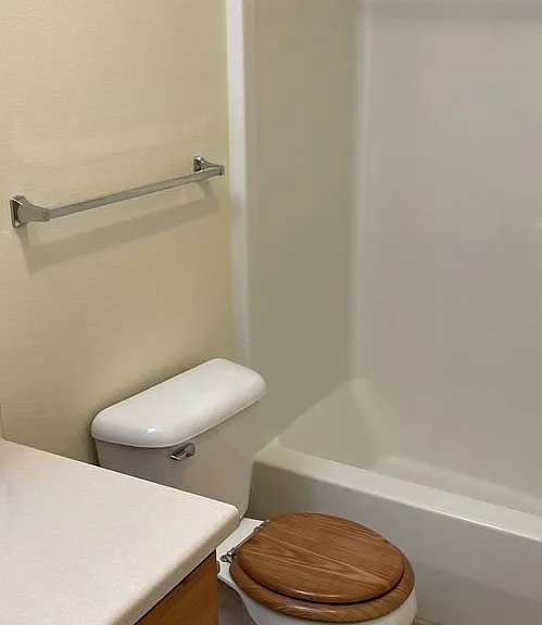 Oak Street Town Homes — Photo 31