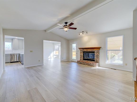 4th image of 310 Harper Ct