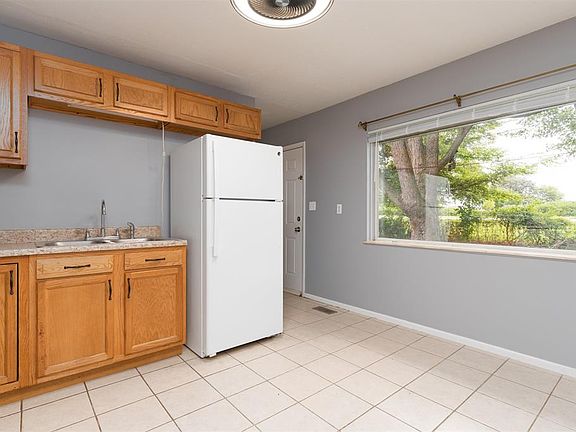 5th image of 3409 Winchester Dr
