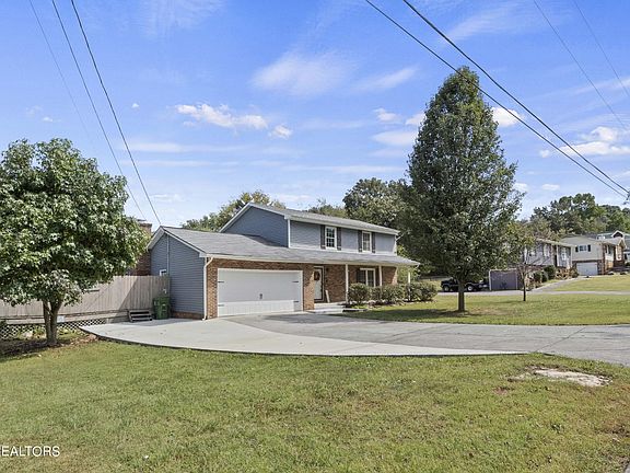 2nd image of 2414 Southview Dr