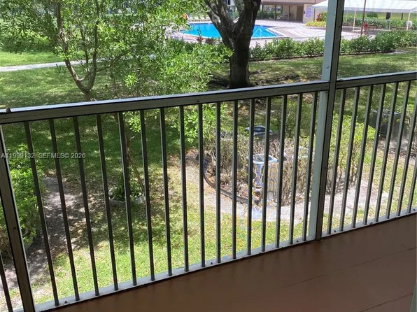 13255 SW 9th Ct APT G202, Pembroke Pines, FL 33027