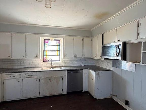 4th image of 10195 Placide Rd