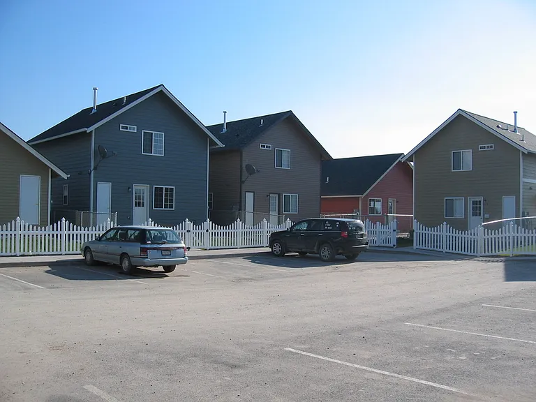 4727 Adalaide Ln — Photo 3