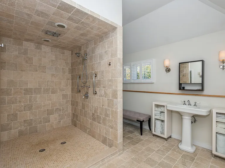32 Denison Rd — Photo 12
