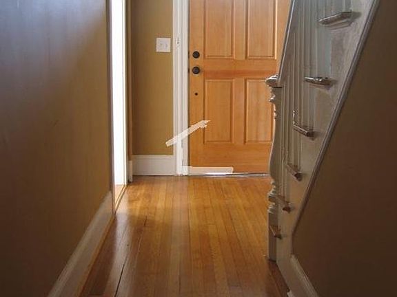 4th image of 20 Eastburn St #1B