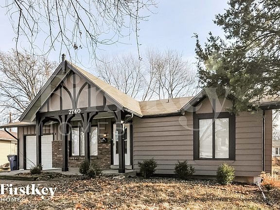 2nd image of 2740 Sherwood Dr