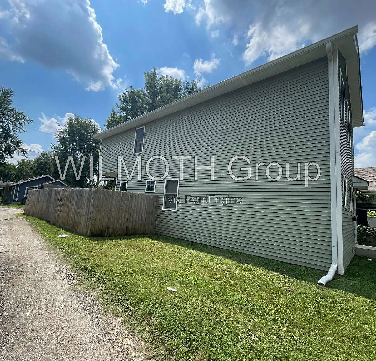 3 bed, 2.0 bath, 1577 sqft, $1,600 — Photo 3