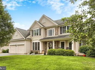 16 Blackberry Ln, Palmyra, PA 17078