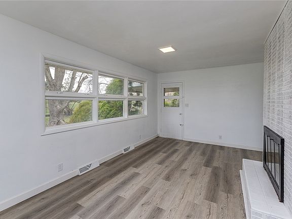 4th image of 118 Redwood Dr
