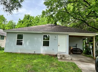 2131 N Hoffman Ave, Springfield, MO 65803