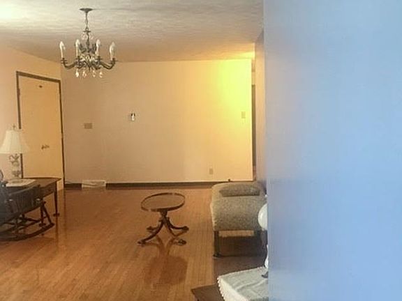 2nd image of 265 Hitchcock Dr