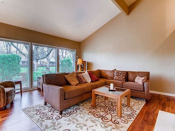 4th image of 31760 SW Village Crest Ln