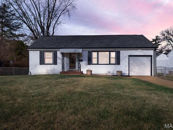 8277 Morganford Rd, Saint Louis, MO 63123