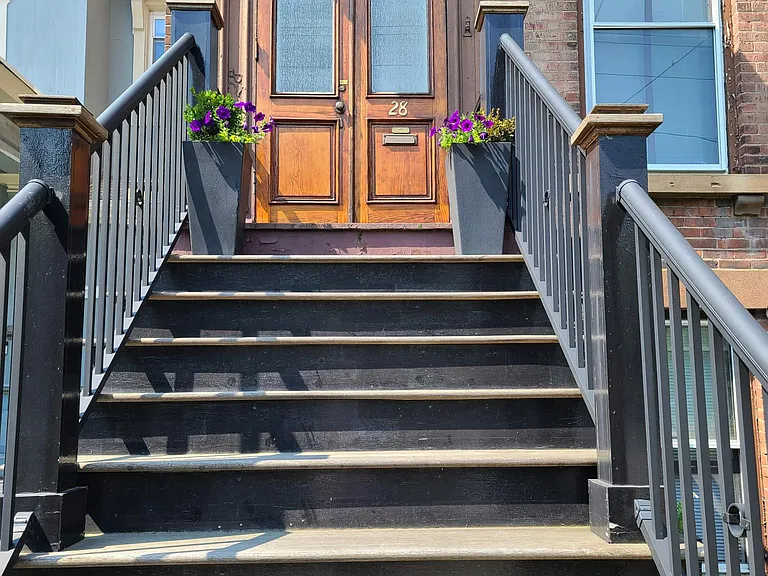 28 Trumbull St #1 — Photo 1