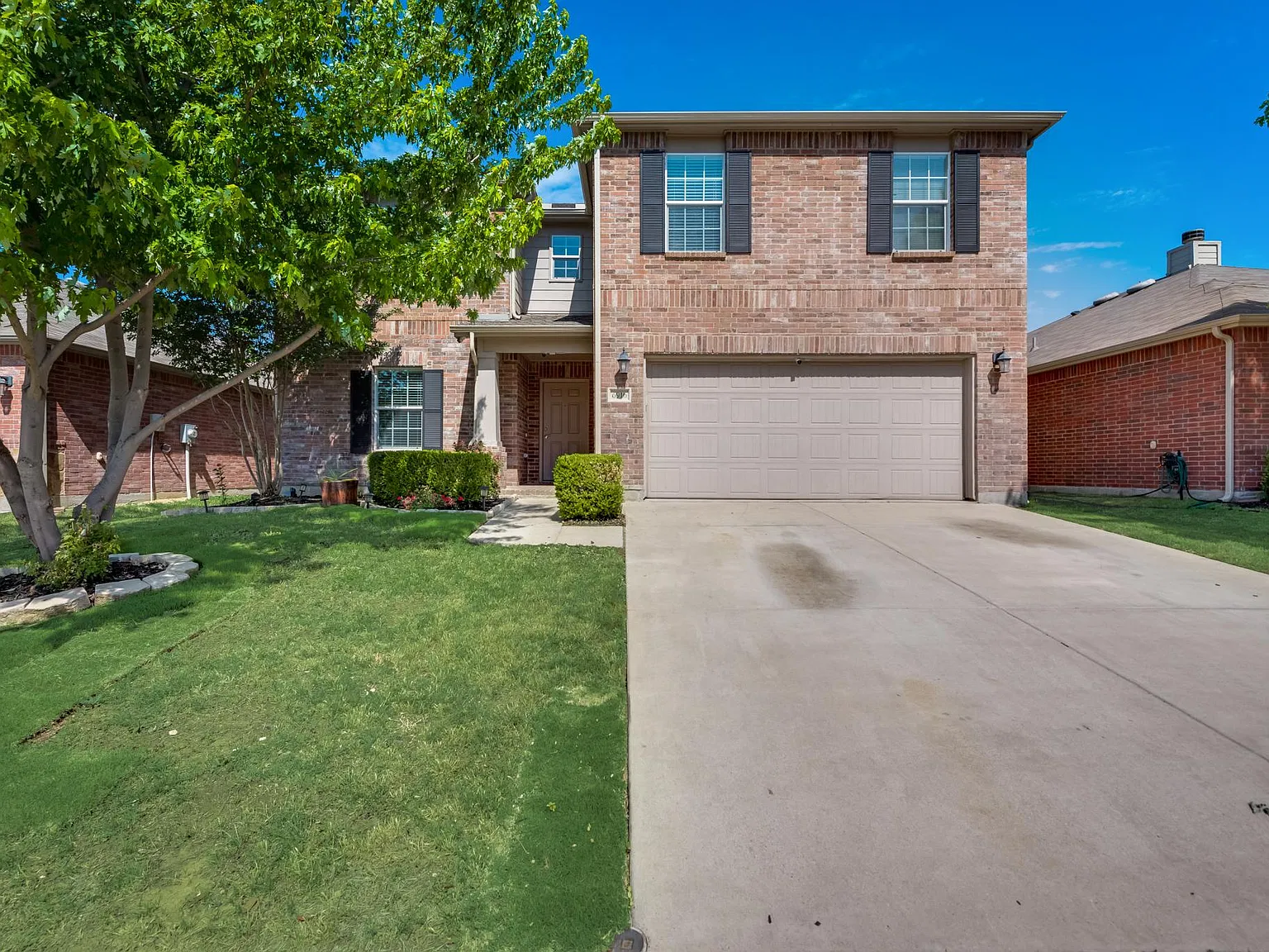 4 bed, 2485 sqft, $2,495 — Photo 2