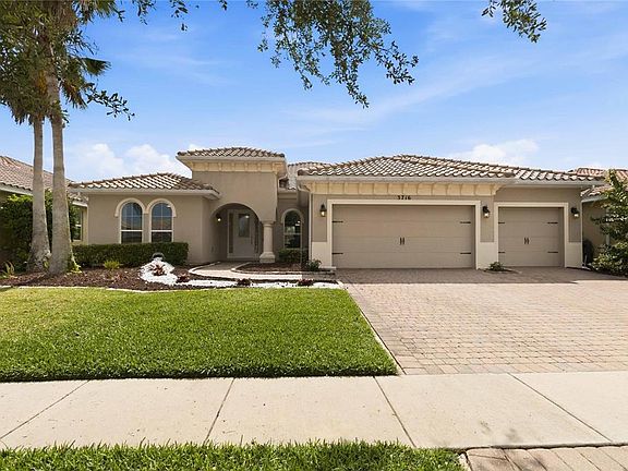 3rd image of 3716 Paradiso Cir