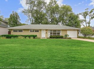 505 Countryside Dr, Wheaton, IL 60187
